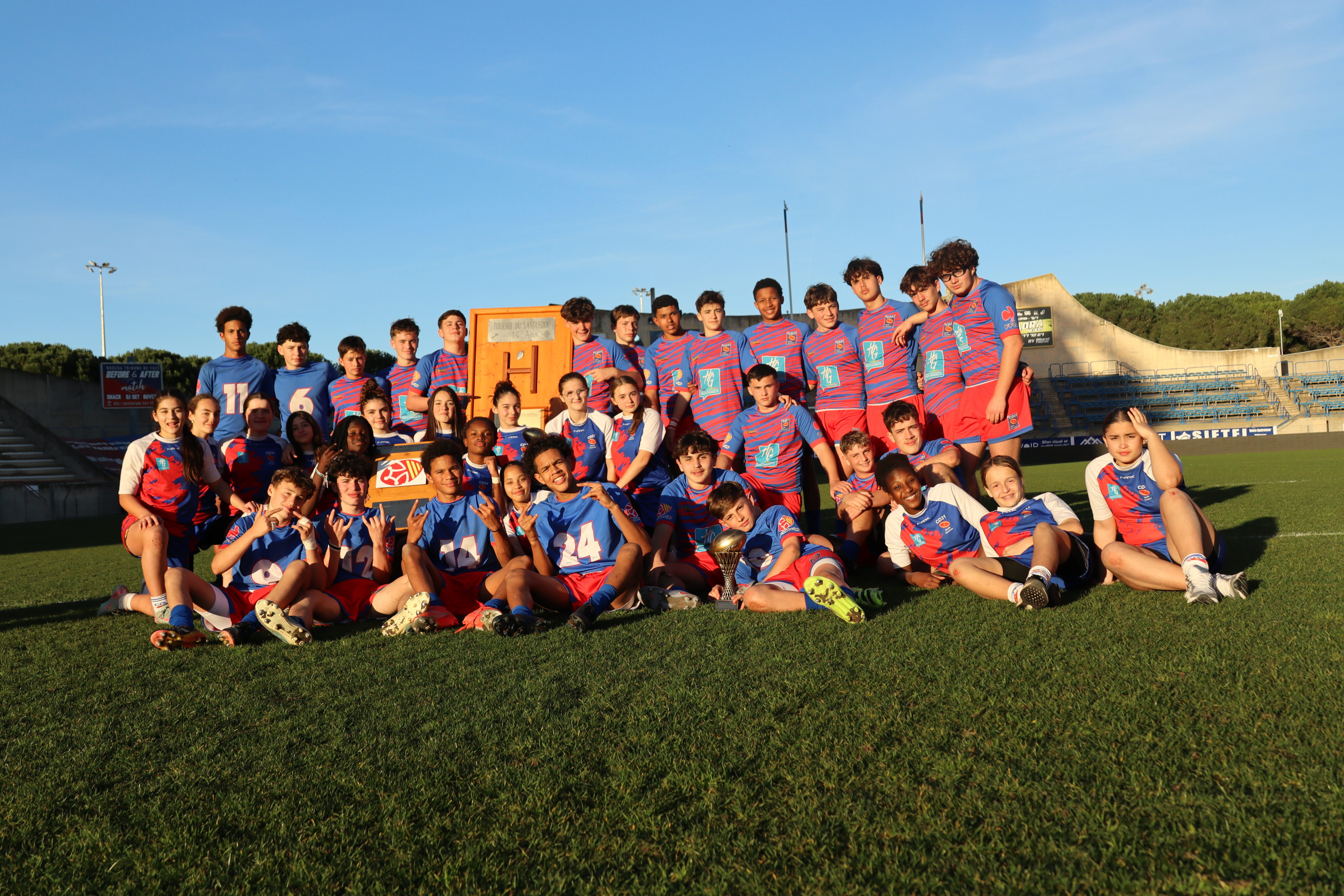 Illustration de F/15 Un doublé des sélections M14 et F15 de la Haute Garonne au tournoi du Languedoc.
