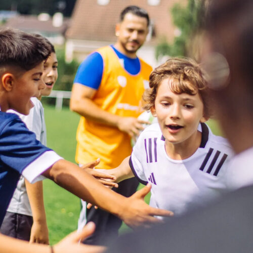 Illustration de Cap sur la Saison 2026/2027 : Votre Guide de Rentrée des Écoles de Rugby !