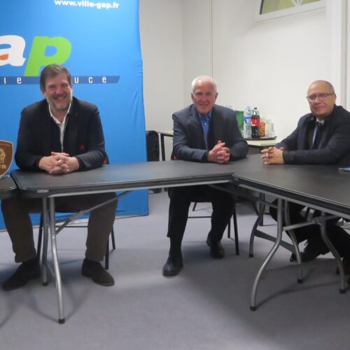 Illustration de Le Président de la FFR en visite dans les Hautes Alpes.